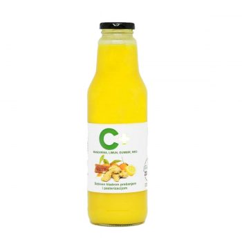 Vitamin C sok. Sok od mandarine i limuna u staklenoj boci 0,75l